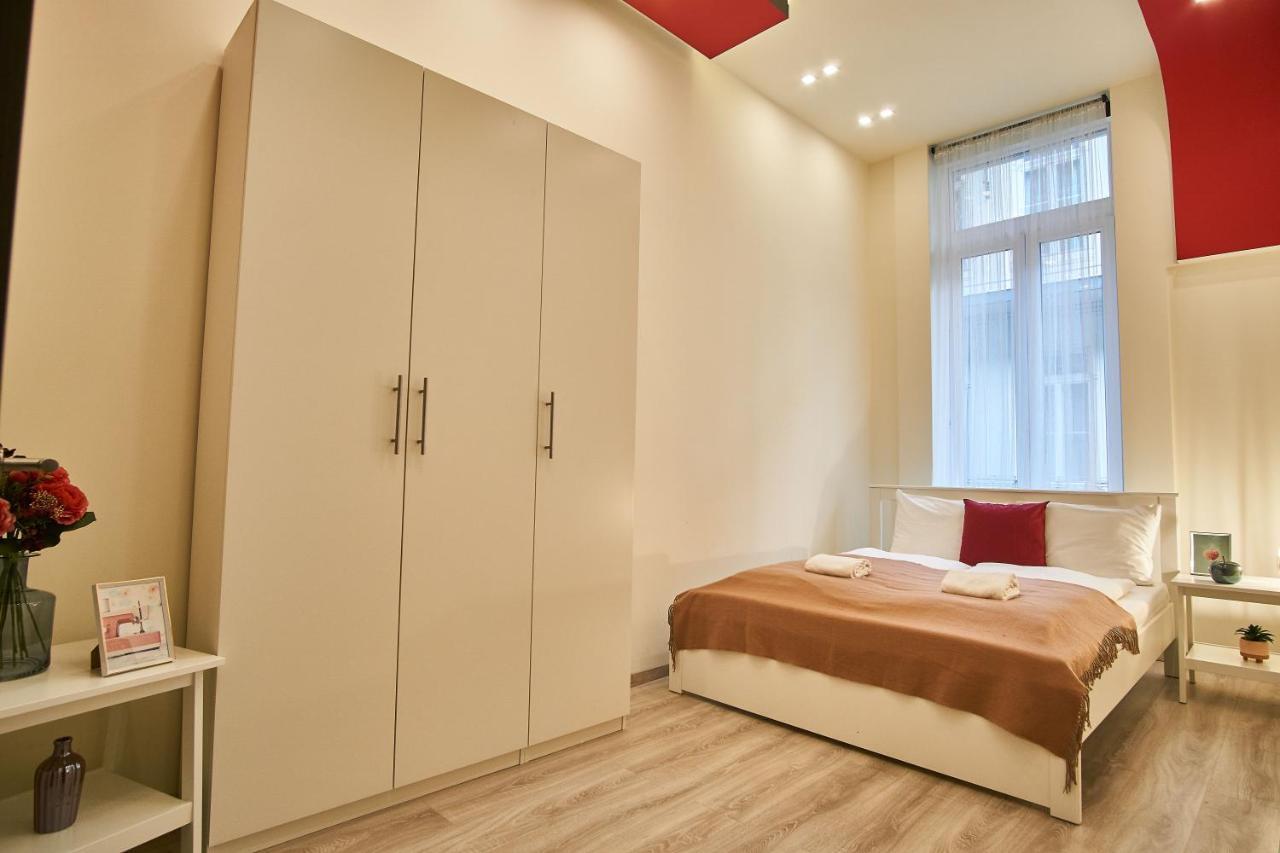F4 Design Apartment- بودابست المظهر الخارجي الصورة
