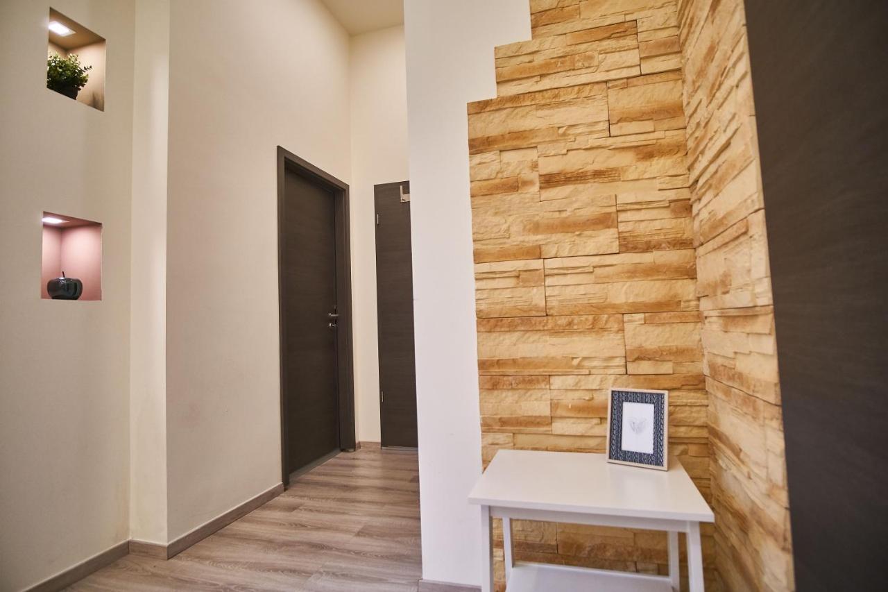 F4 Design Apartment- بودابست المظهر الخارجي الصورة